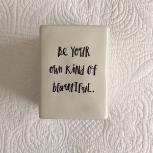 Rae Dunn pencil/makeup brush holder